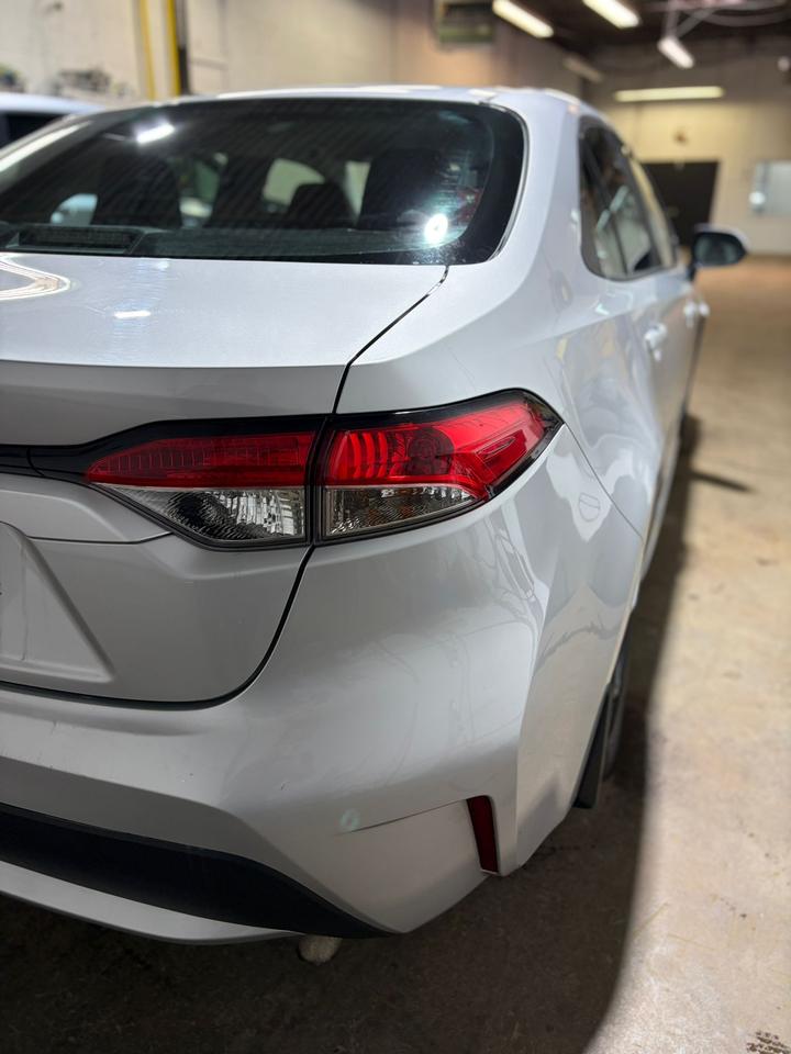 2020 Toyota Corolla LE Photo
