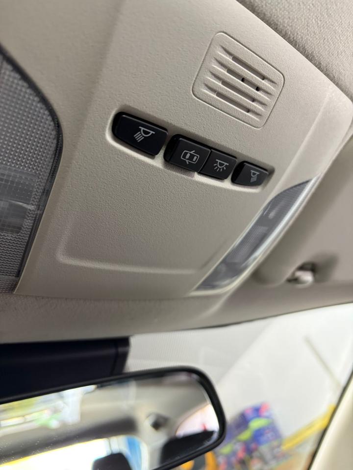 2020 Toyota Corolla LE Photo