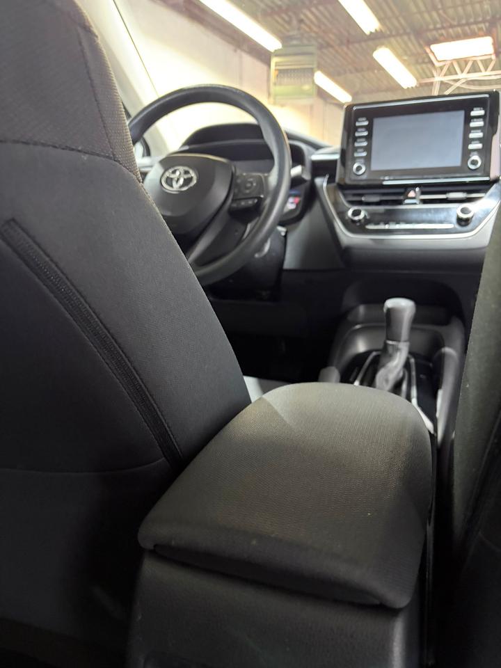 2020 Toyota Corolla LE Photo
