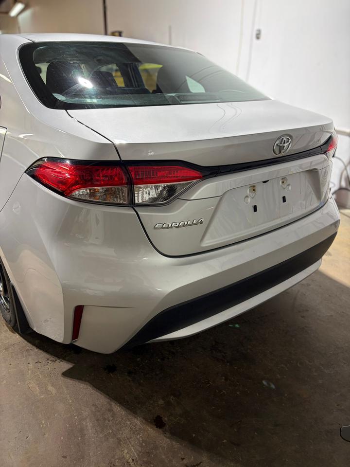 2020 Toyota Corolla LE Photo