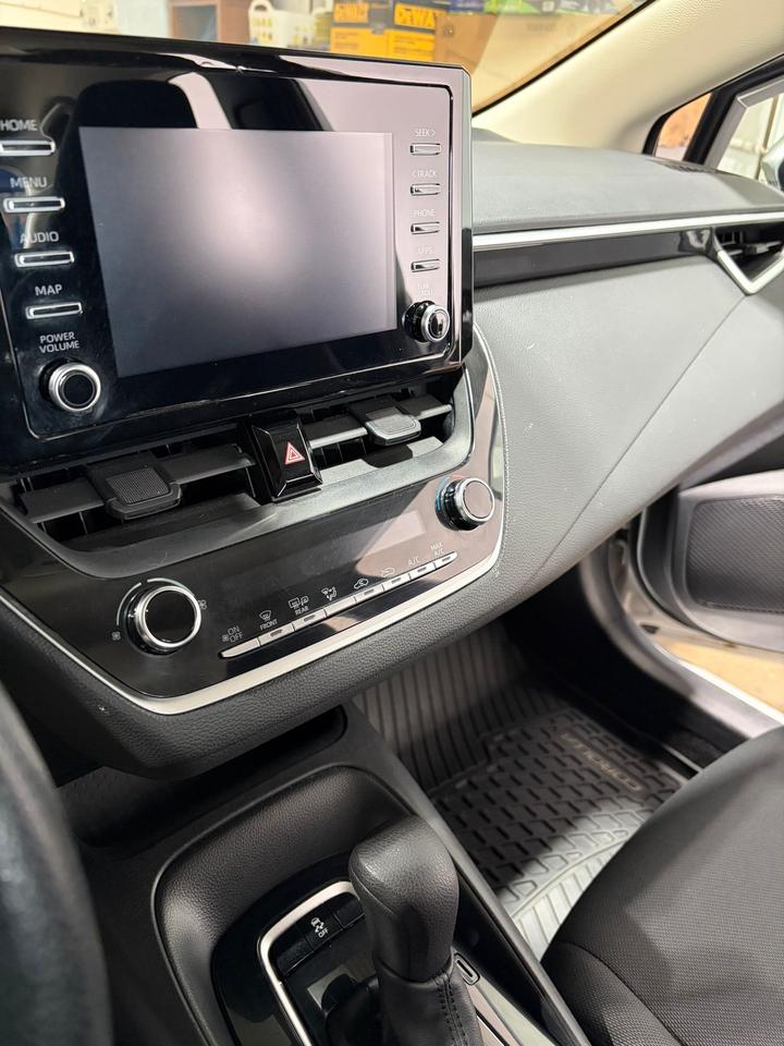 2020 Toyota Corolla LE Photo4