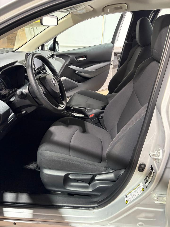 2020 Toyota Corolla LE Photo
