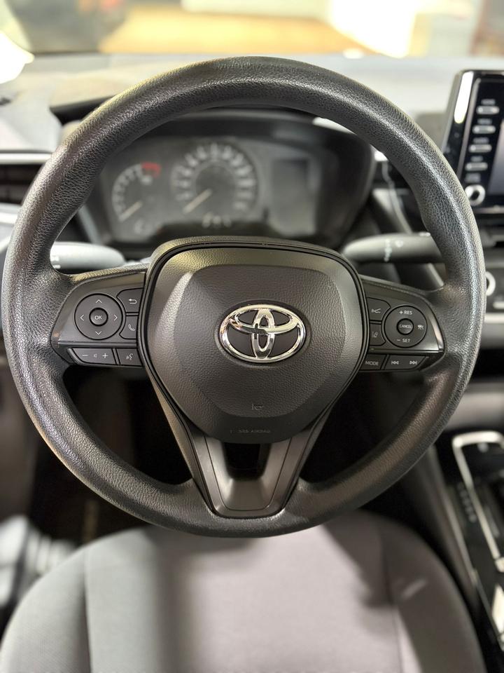 2020 Toyota Corolla LE Photo