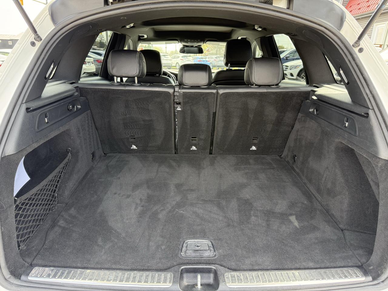 2019 Mercedes-Benz GLC-Class GLC 300 Photo