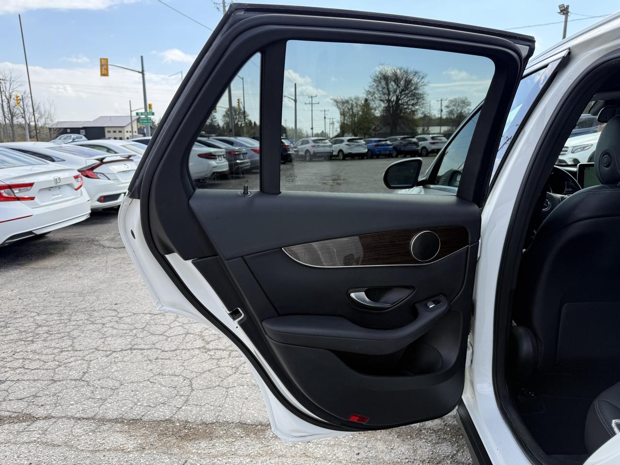 2019 Mercedes-Benz GLC-Class GLC 300 Photo