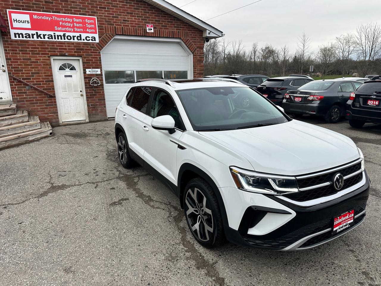 2022 Volkswagen Taos HighlineAWD Heated Leather PanoRoof NAV XM RemStrt Photo