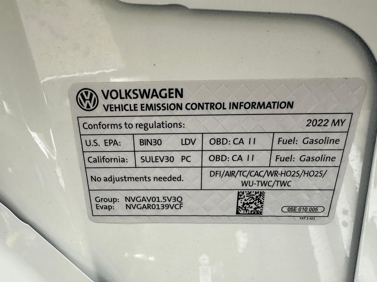 2022 Volkswagen Taos HighlineAWD Heated Leather PanoRoof NAV XM RemStrt Photo