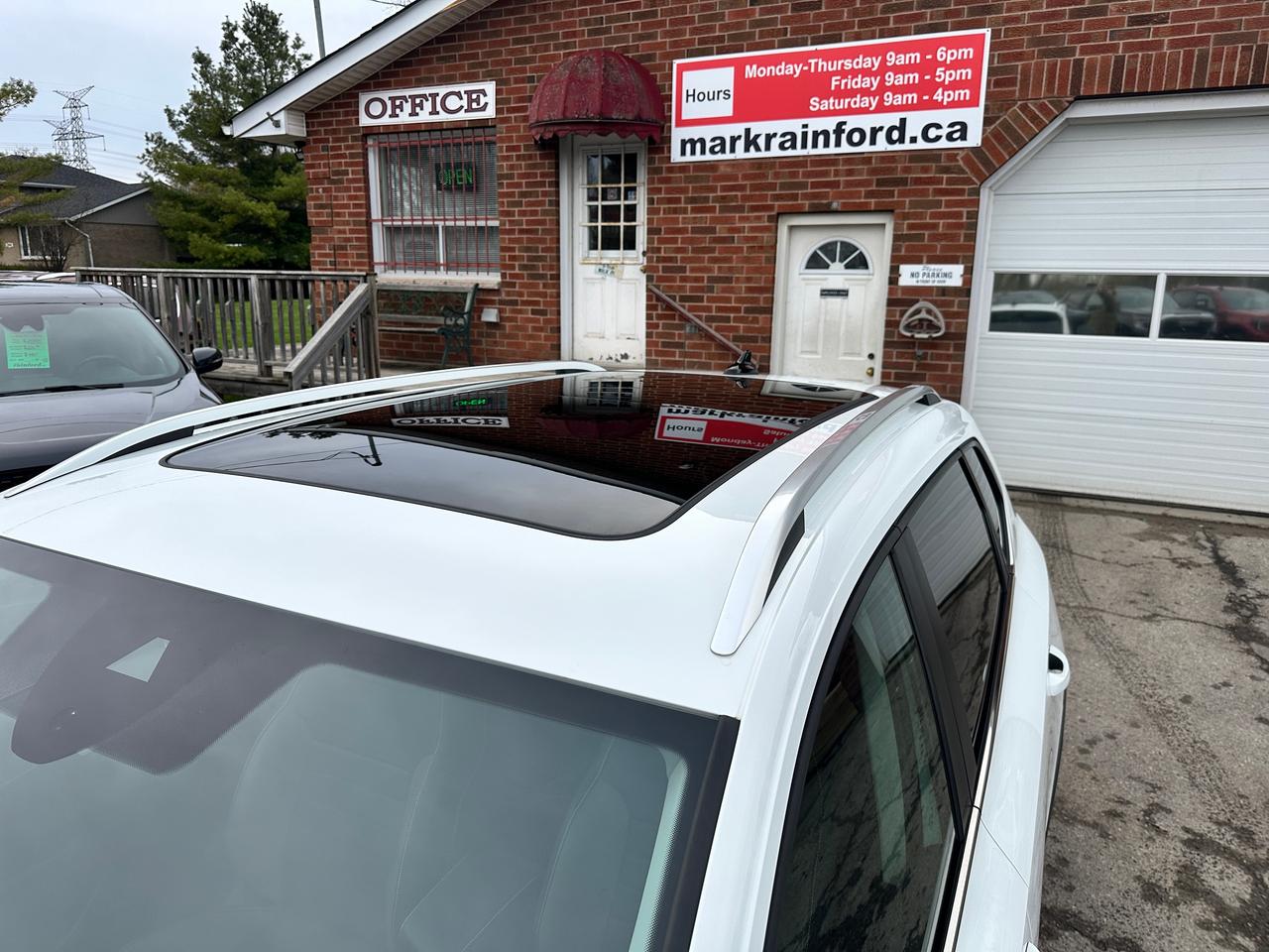 2022 Volkswagen Taos HighlineAWD Heated Leather PanoRoof NAV XM RemStrt Photo