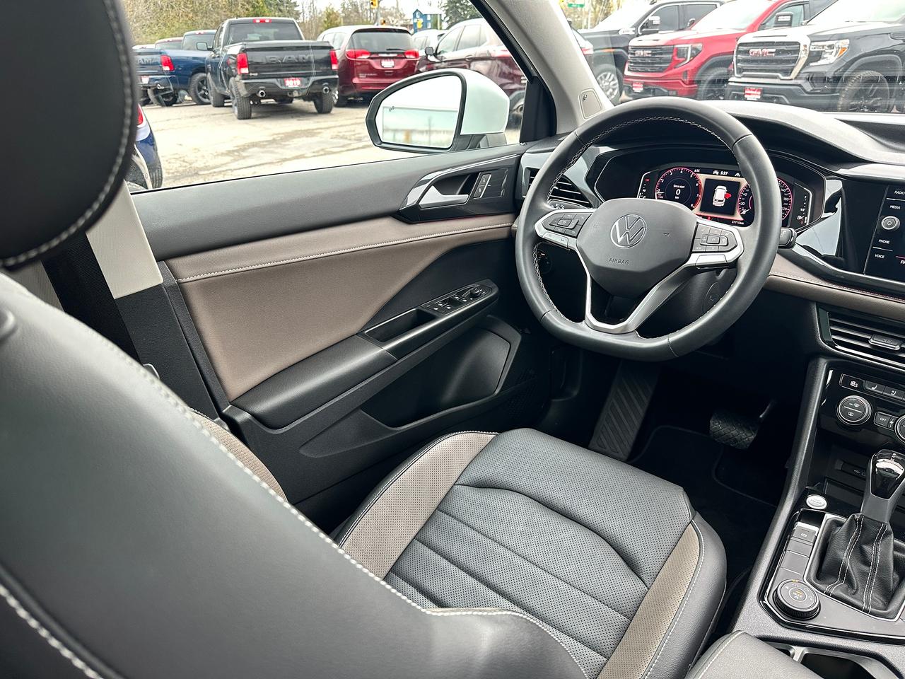 2022 Volkswagen Taos HighlineAWD Heated Leather PanoRoof NAV XM RemStrt Photo