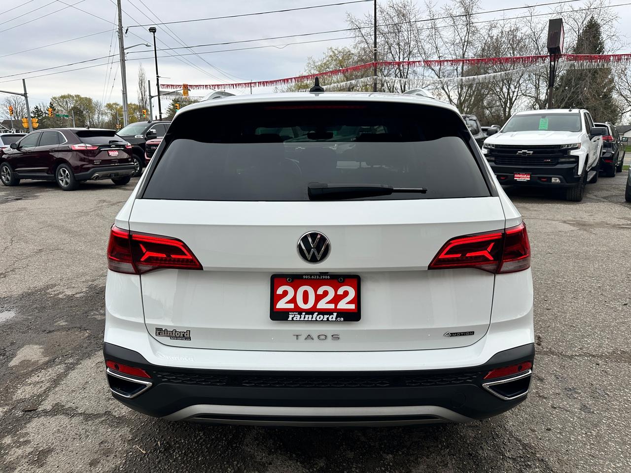 2022 Volkswagen Taos HighlineAWD Heated Leather PanoRoof NAV XM RemStrt Photo