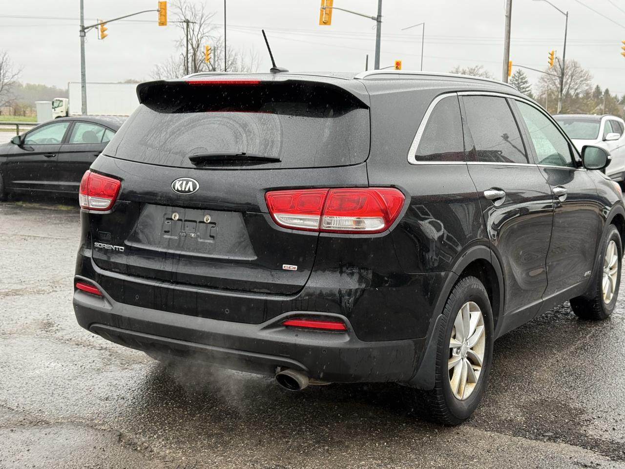 2016 Kia Sorento 2.4L LX Photo