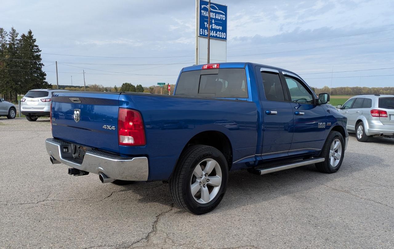 2016 RAM 1500 SXT Photo4