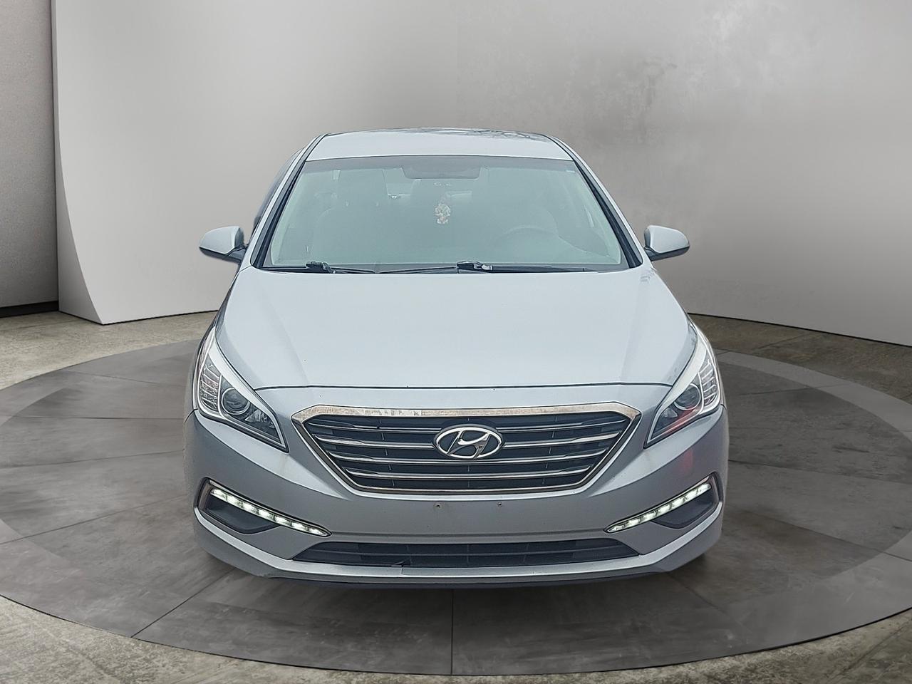 2015 Hyundai Sonata 2.4L GL Photo3