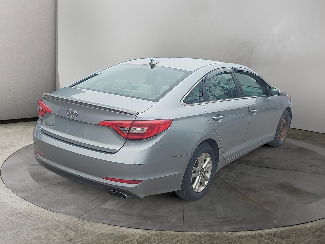 2015 Hyundai Sonata 2.4L GL Photo