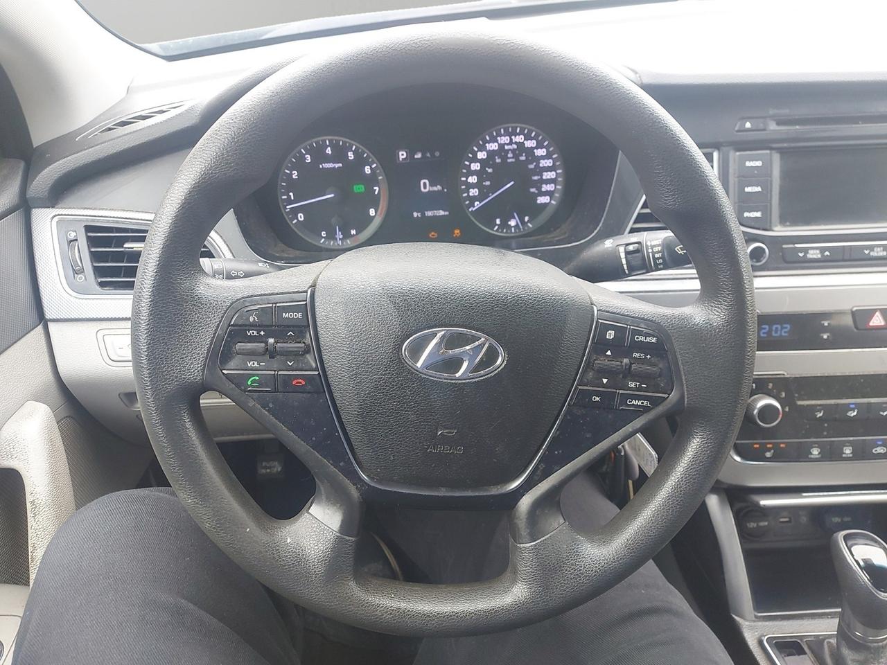 2015 Hyundai Sonata 2.4L GL Photo