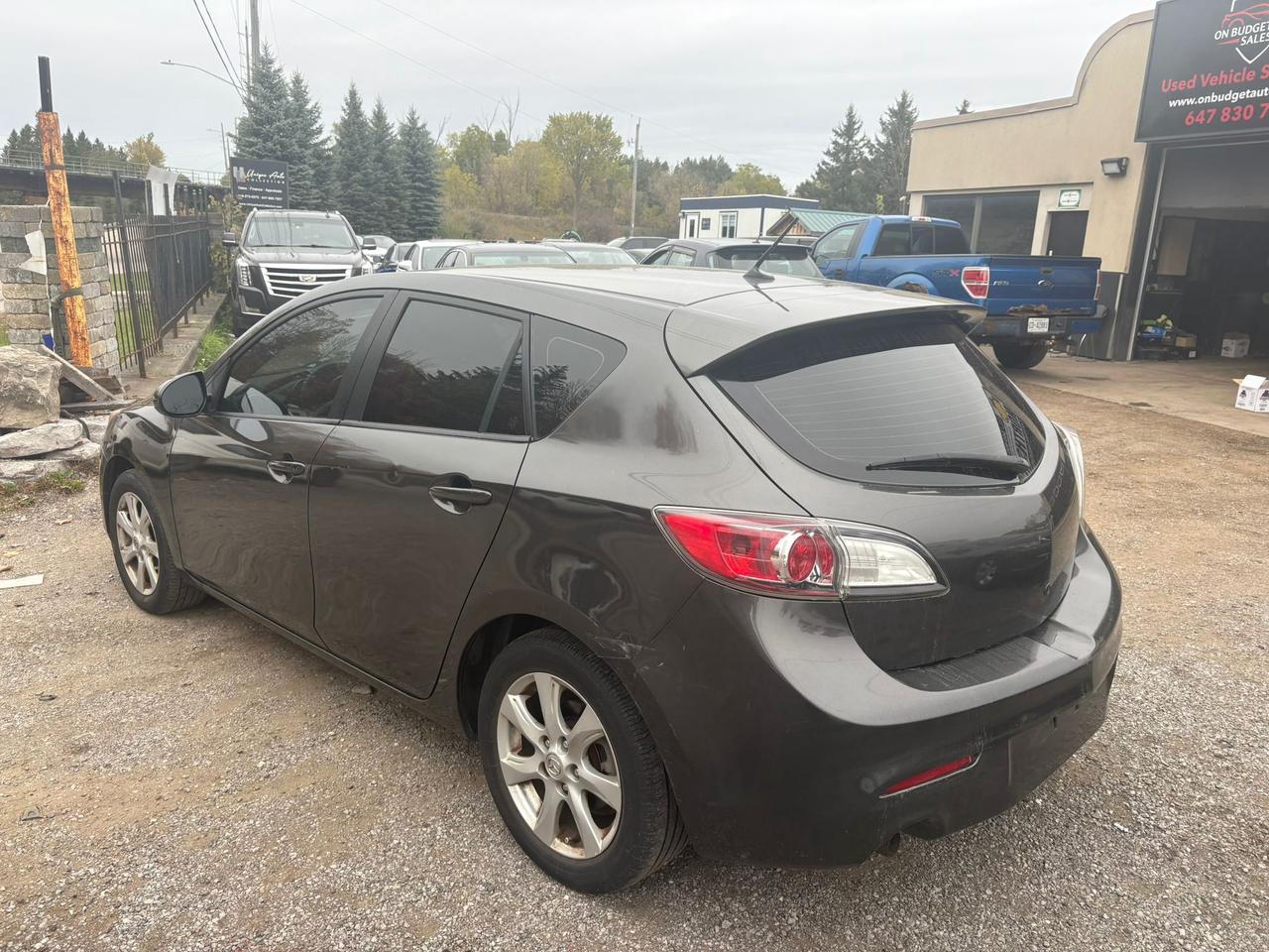 2011 Mazda MAZDA3 I Sport Photo