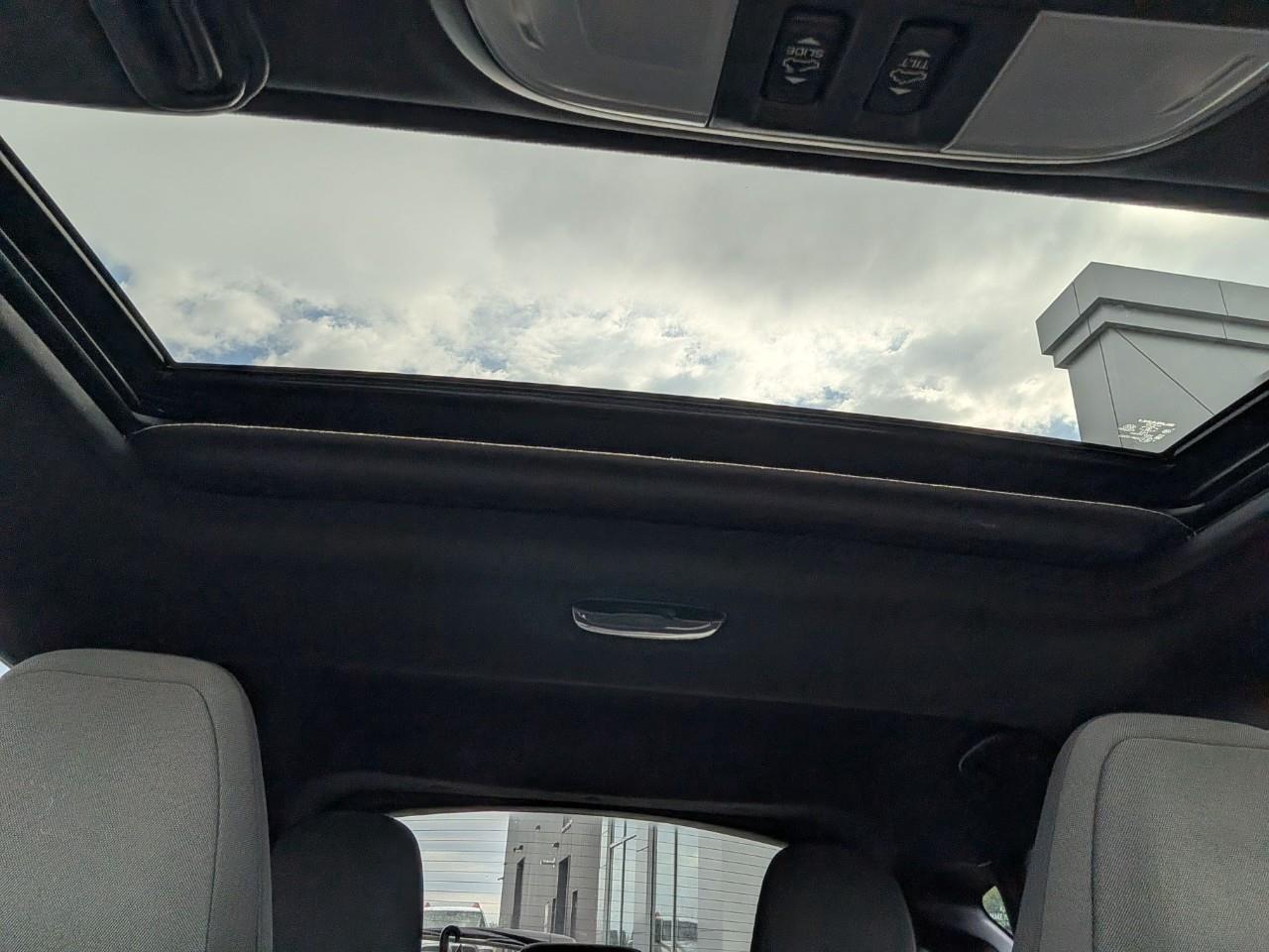 2024 Subaru Crosstrek Onyx NO ACCIDENTS Photo