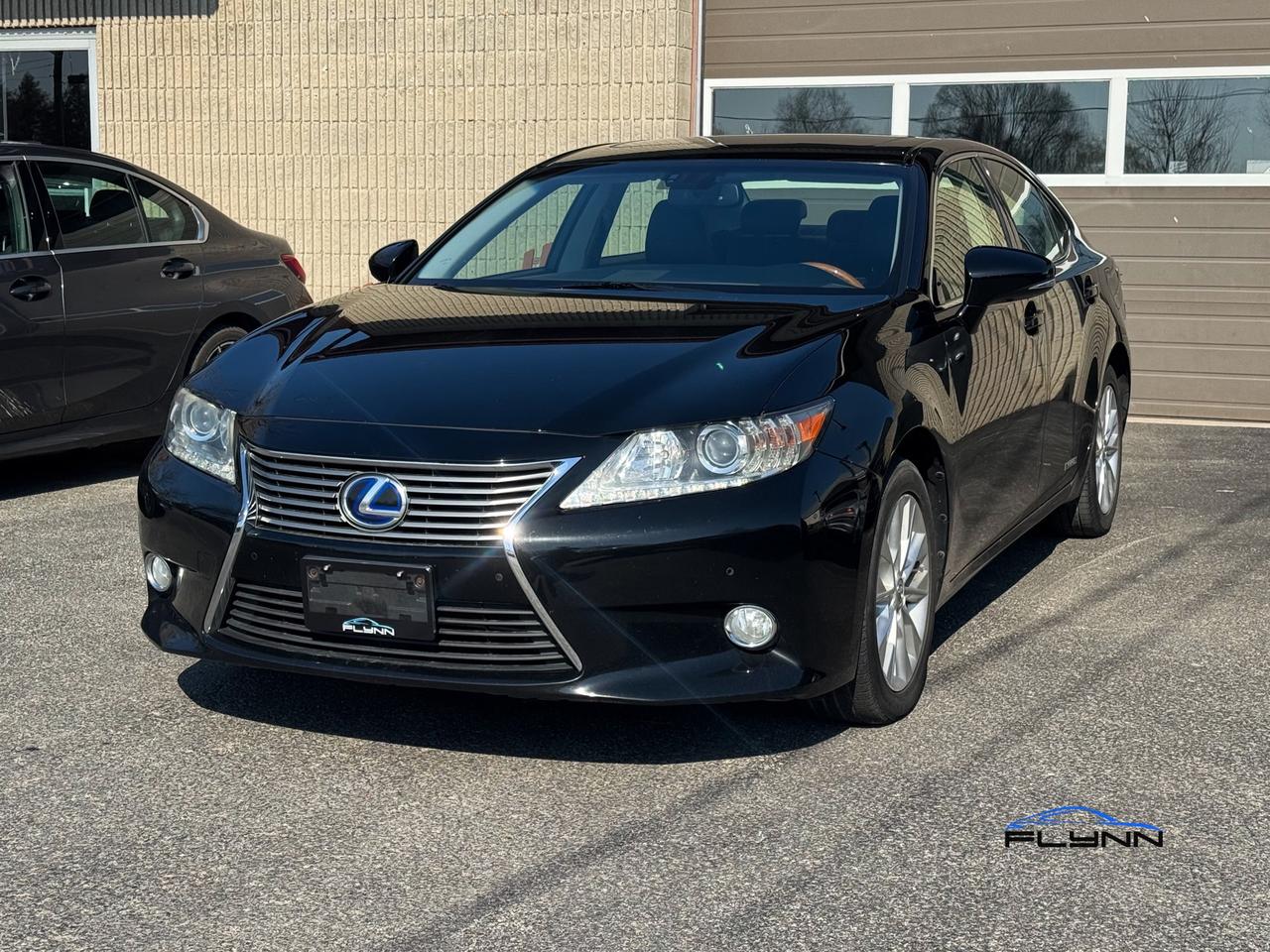 2013 Lexus ES 300h Sedan Hybrid - Certified! Photo