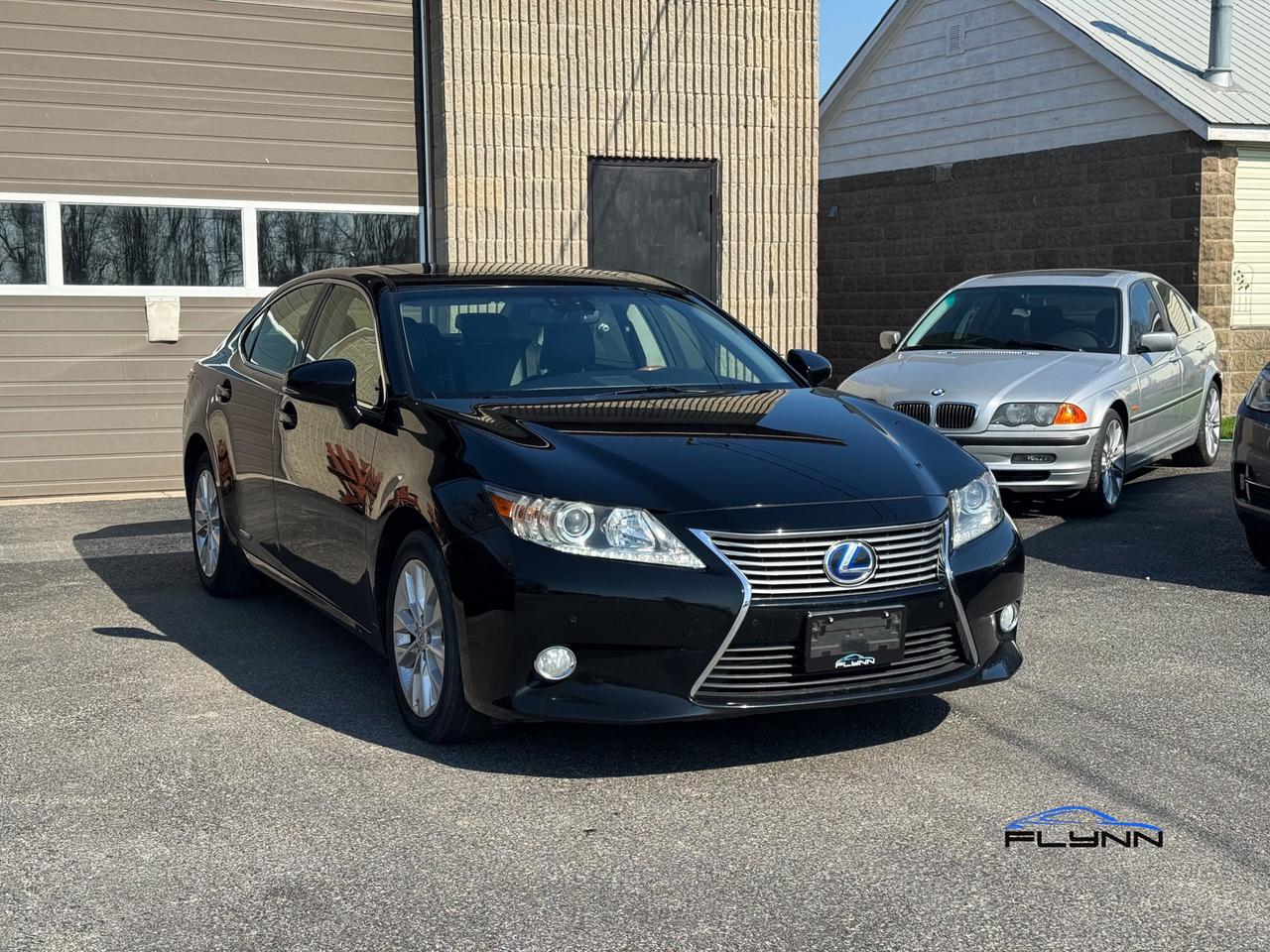 2013 Lexus ES 300h Sedan Hybrid - Certified! Photo