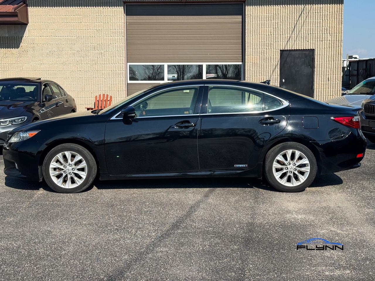 2013 Lexus ES 300h Sedan Hybrid - Certified! Photo