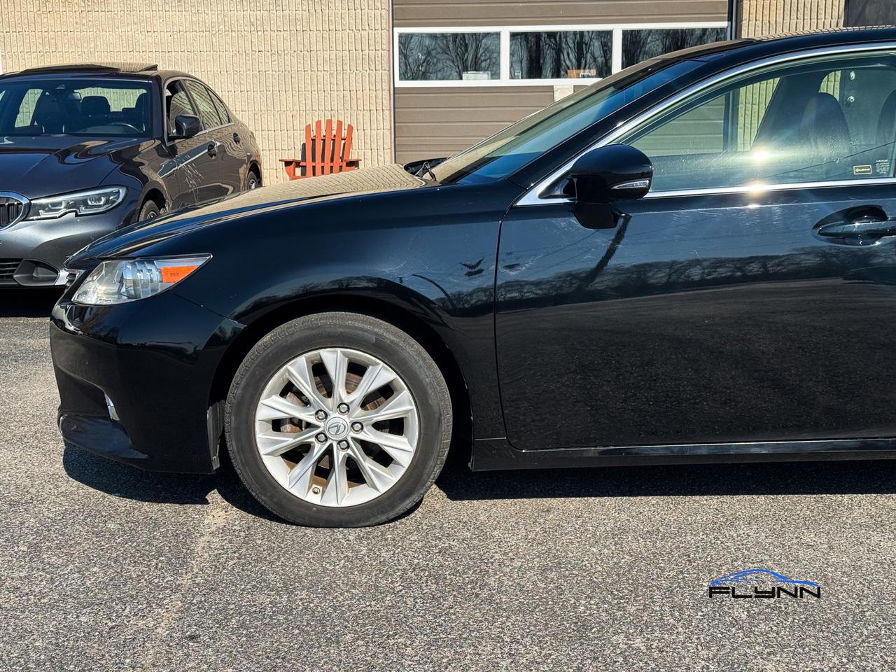 2013 Lexus ES 300h Sedan Hybrid - Certified! Photo