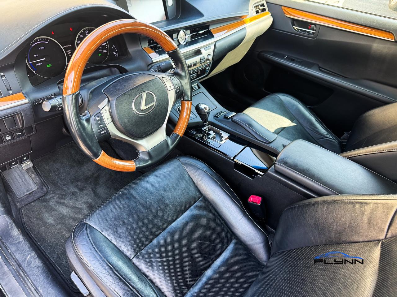 2013 Lexus ES 300h Sedan Hybrid - Certified! Photo