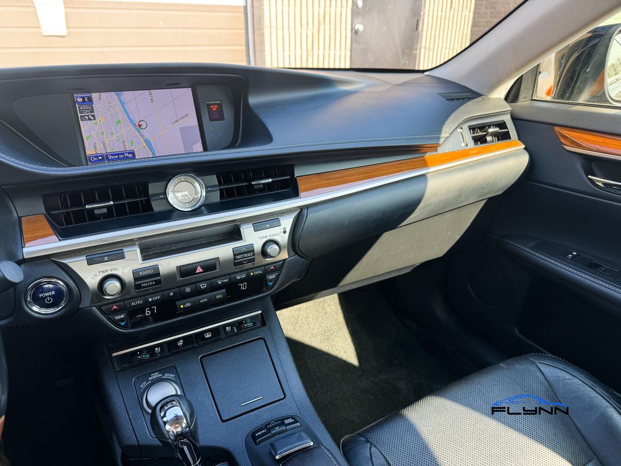 2013 Lexus ES 300h Sedan Hybrid - Certified! Photo