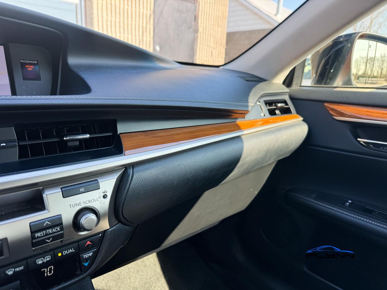 2013 Lexus ES 300h Sedan Hybrid - Certified! Photo