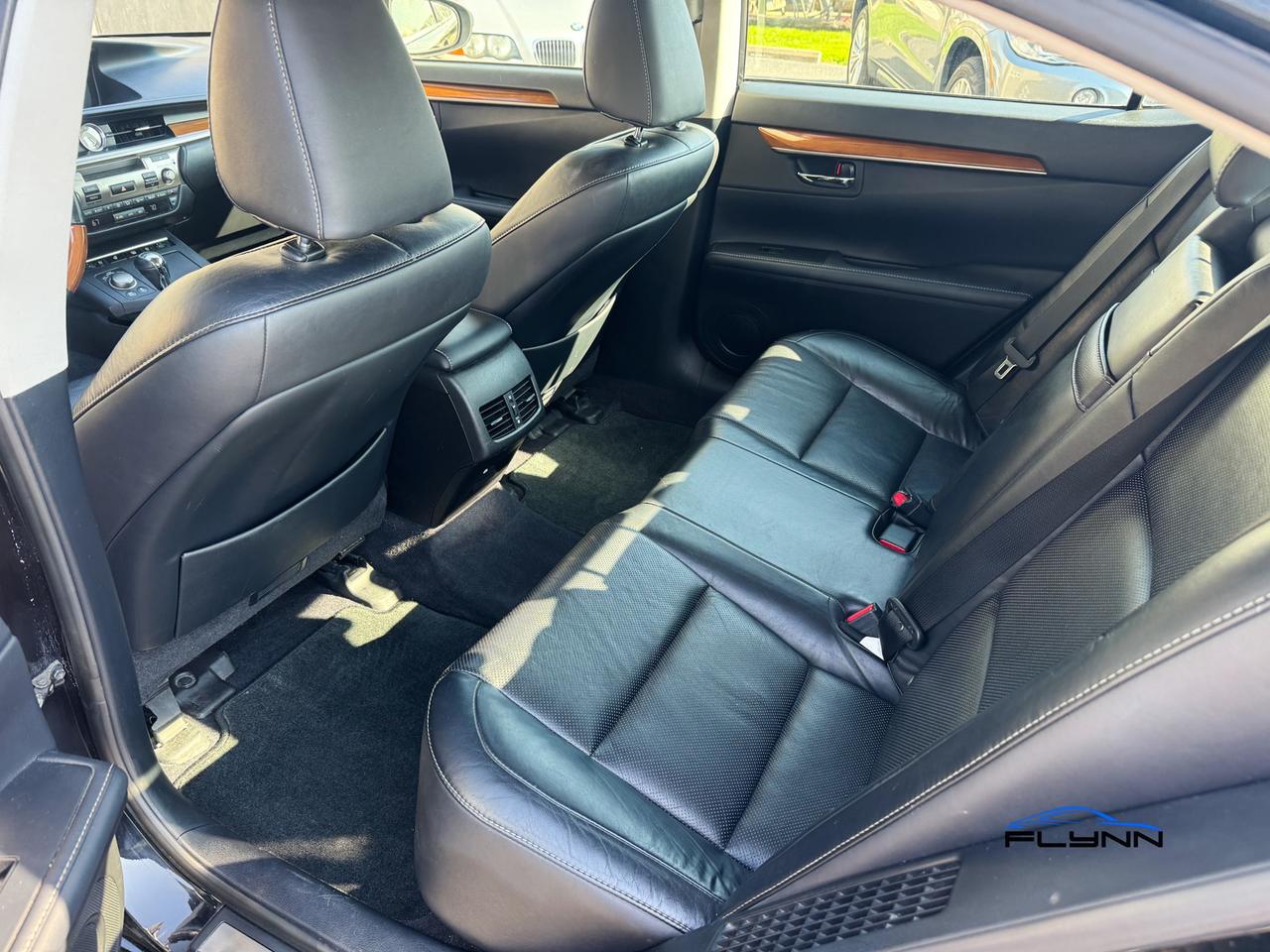 2013 Lexus ES 300h Sedan Hybrid - Certified! Photo