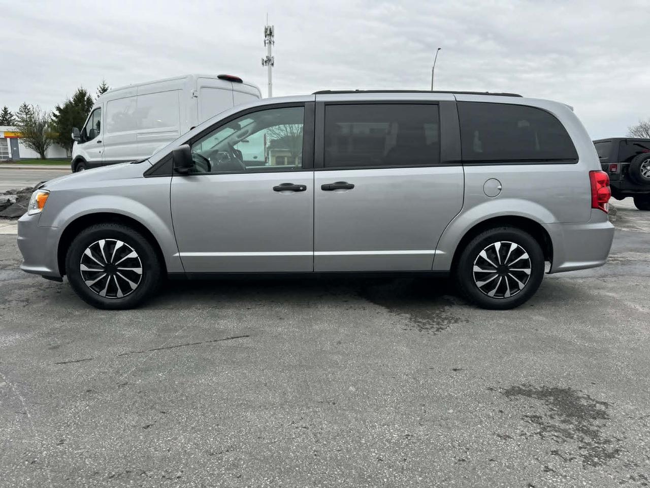 2018 Dodge Grand Caravan SE Photo