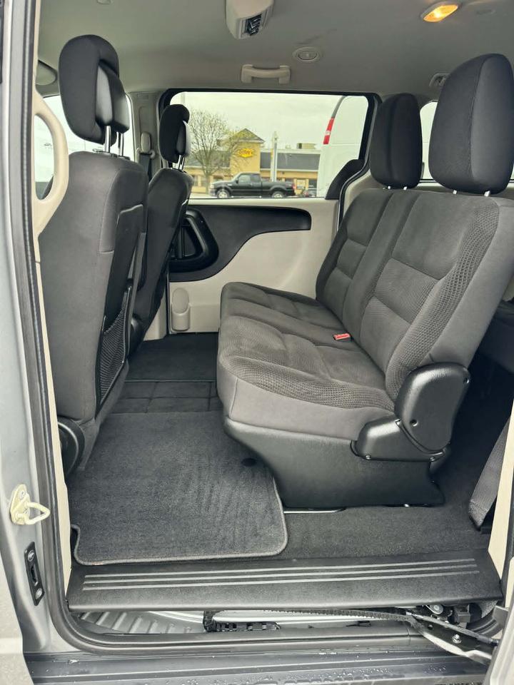 2018 Dodge Grand Caravan SE Photo