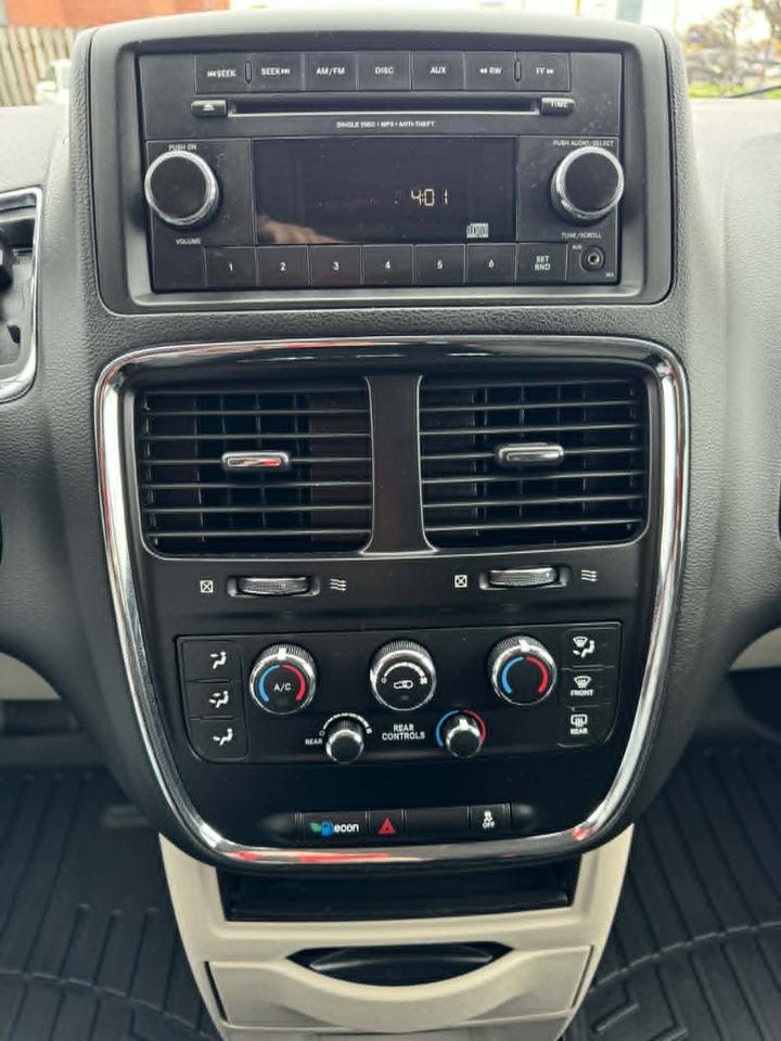 2018 Dodge Grand Caravan SE Photo