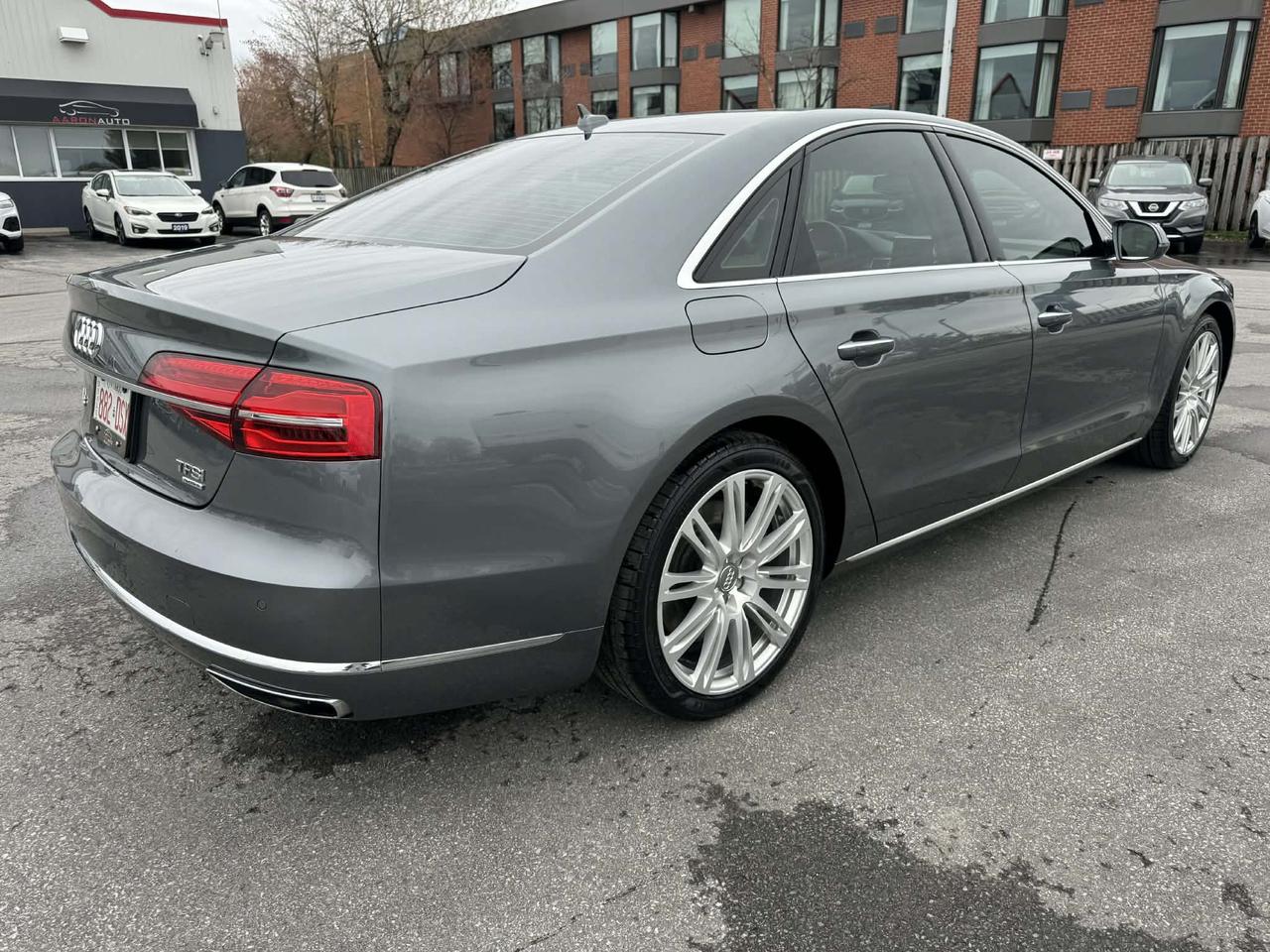 2016 Audi A8 4dr Sdn 3.0T Photo4