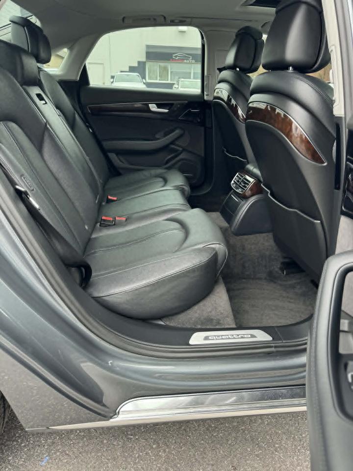 2016 Audi A8 4dr Sdn 3.0T Photo