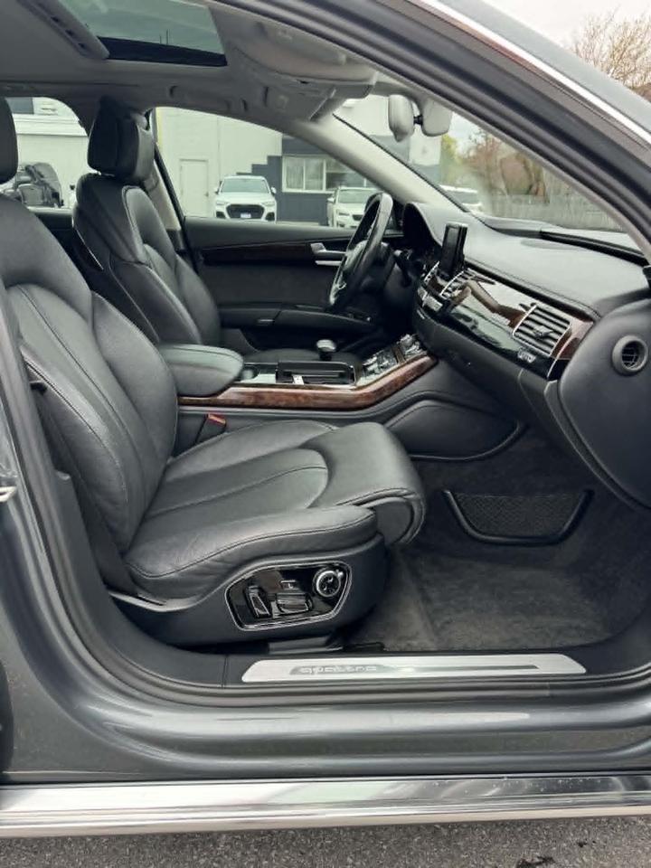 2016 Audi A8 4dr Sdn 3.0T Photo
