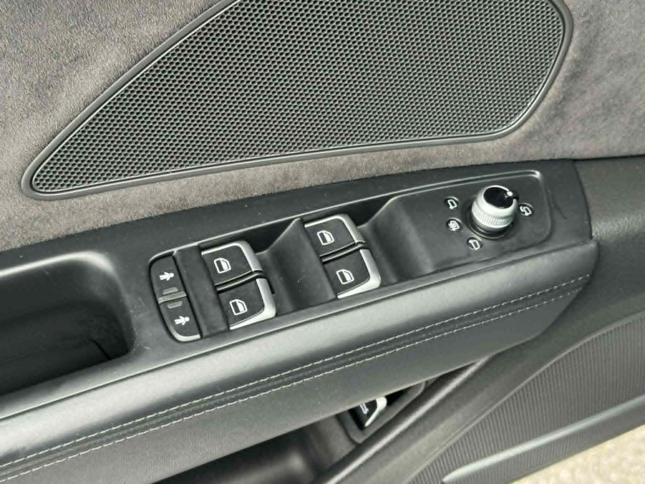 2016 Audi A8 4dr Sdn 3.0T Photo