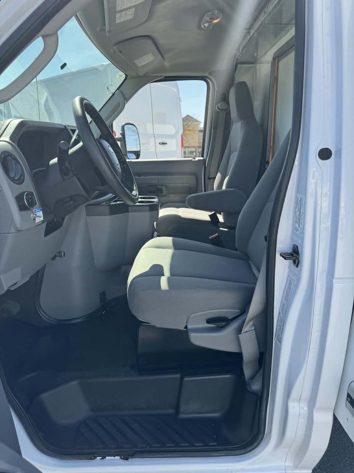 2023 Ford E-Series Cutaway E-450 16FT-BOX-STAKE-CUBE VAN--PWR REAR GATE Photo