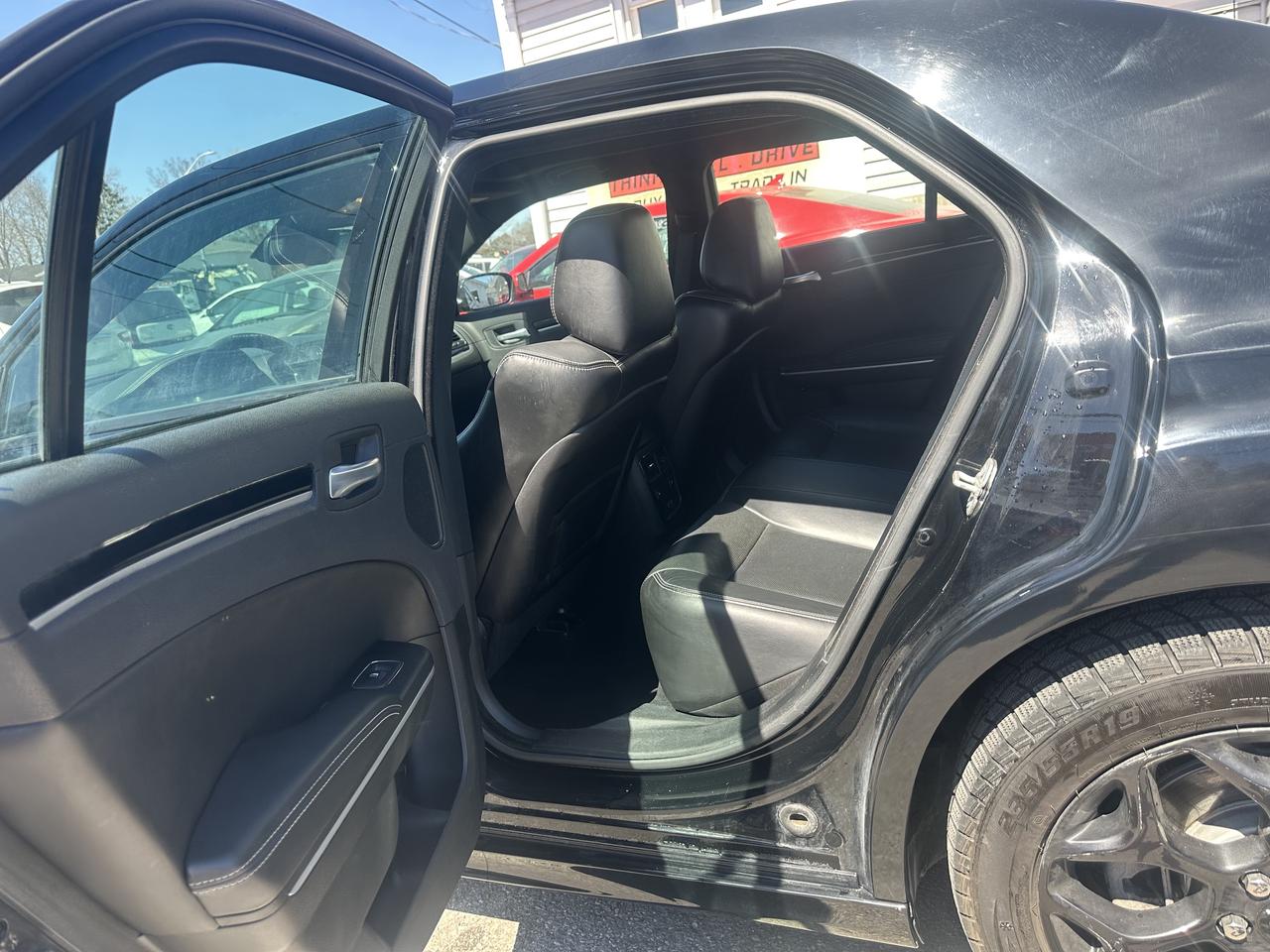 2023 Chrysler 300 S Photo