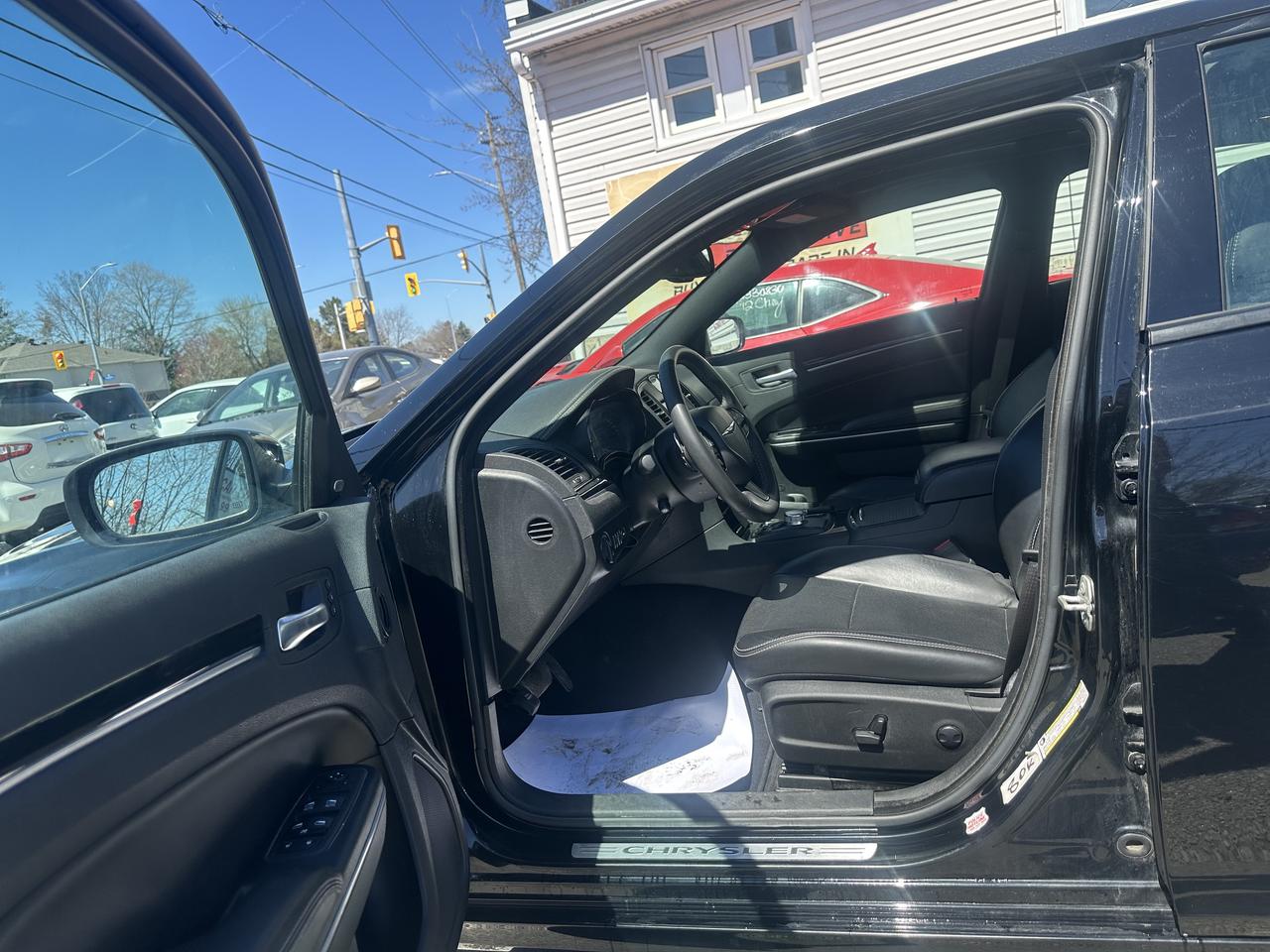 2023 Chrysler 300 S Photo