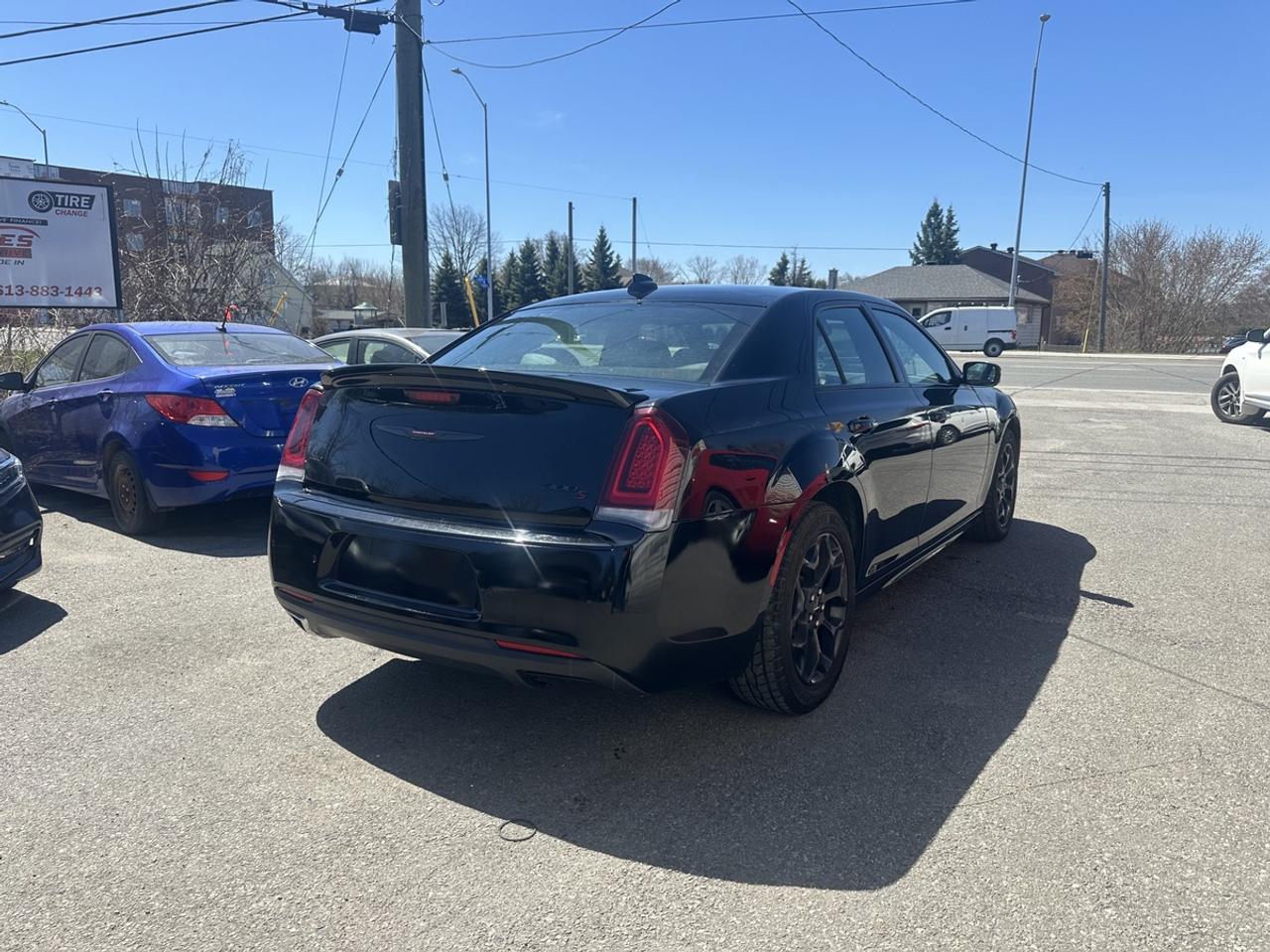 2023 Chrysler 300 S Photo3