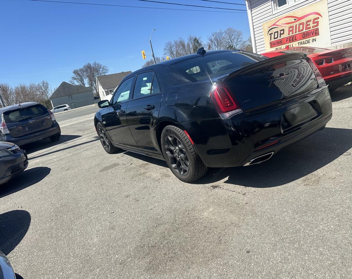 2023 Chrysler 300 S Photo