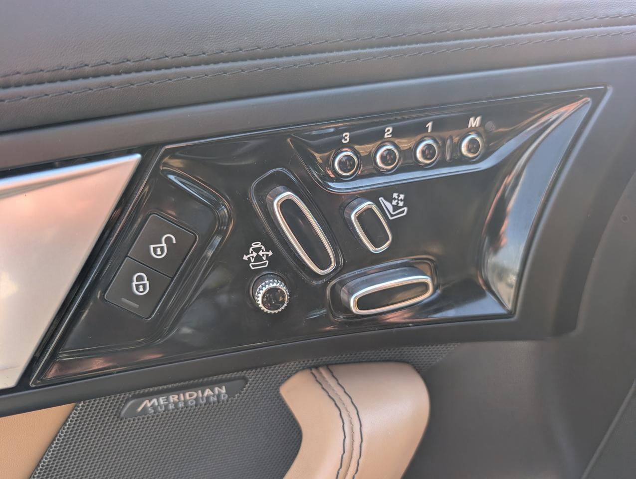 2015 Jaguar F-Type S 2dr Rear-Wheel Drive Coupe Photo