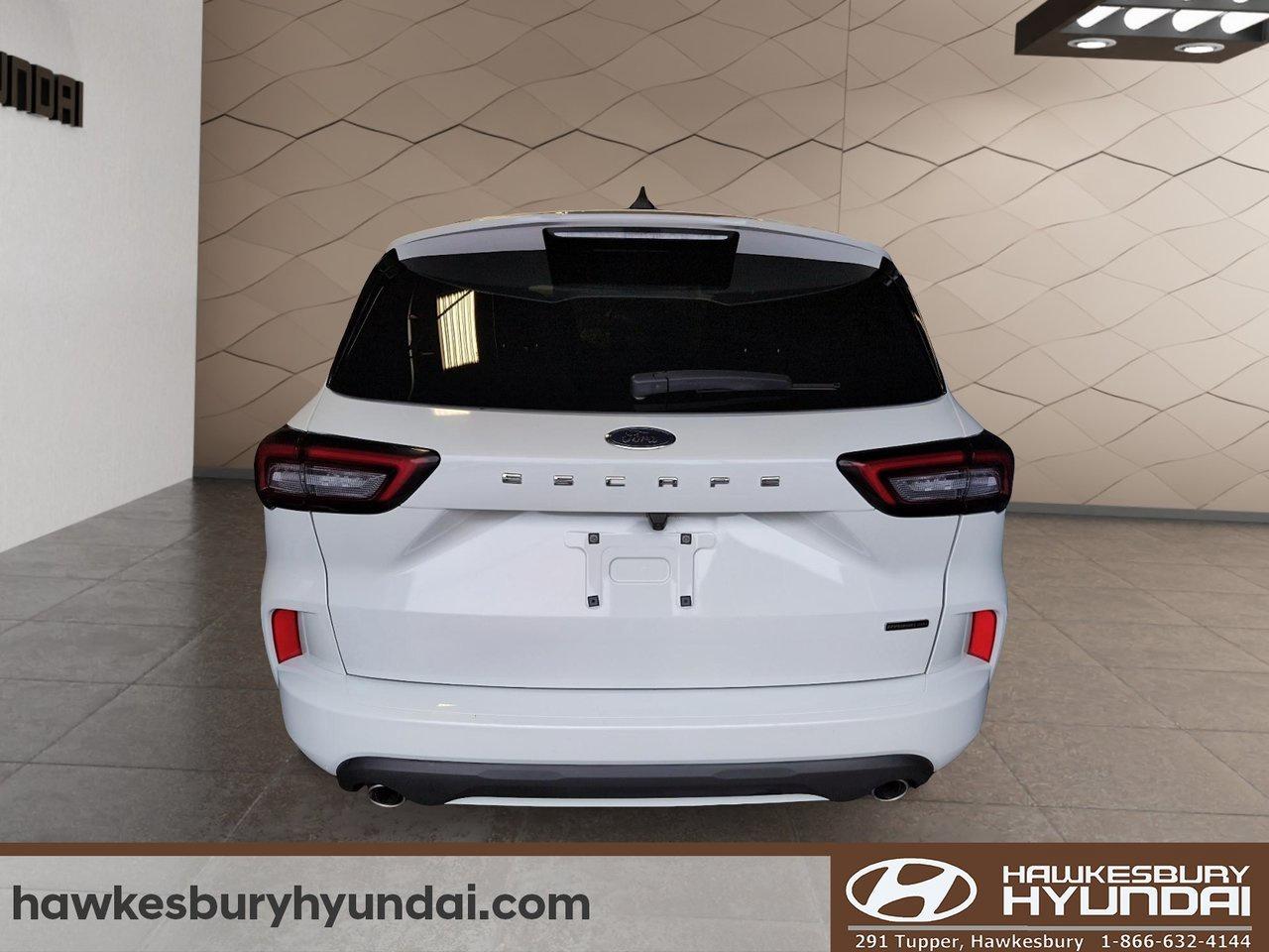 2023 Ford Escape ST-Line Photo2
