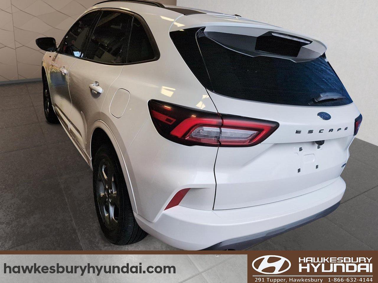 2023 Ford Escape ST-Line Photo3