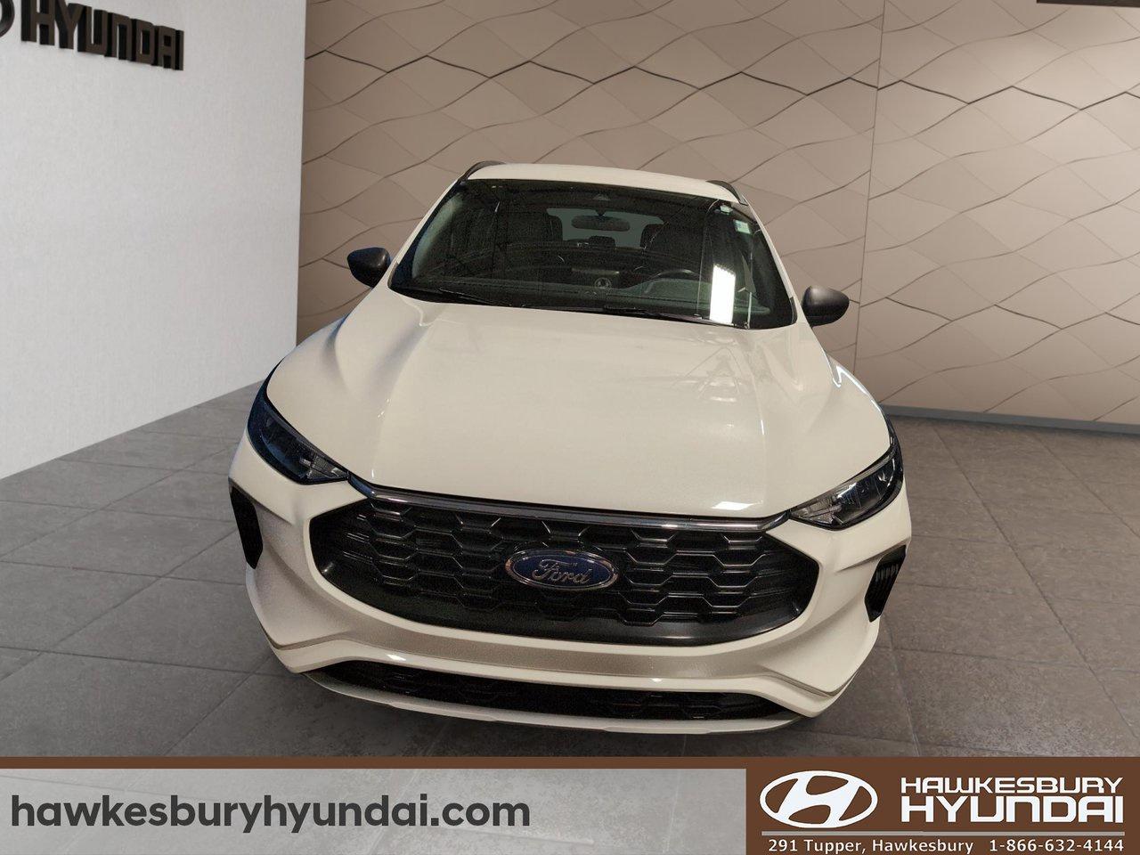 2023 Ford Escape ST-Line Photo
