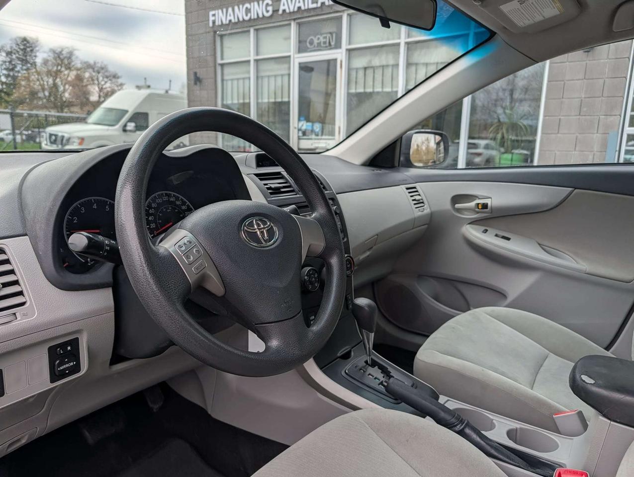 2013 Toyota Corolla LE Photo