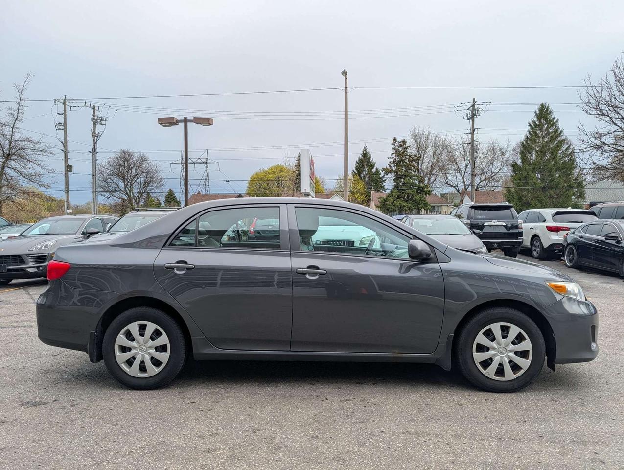 2013 Toyota Corolla LE Photo