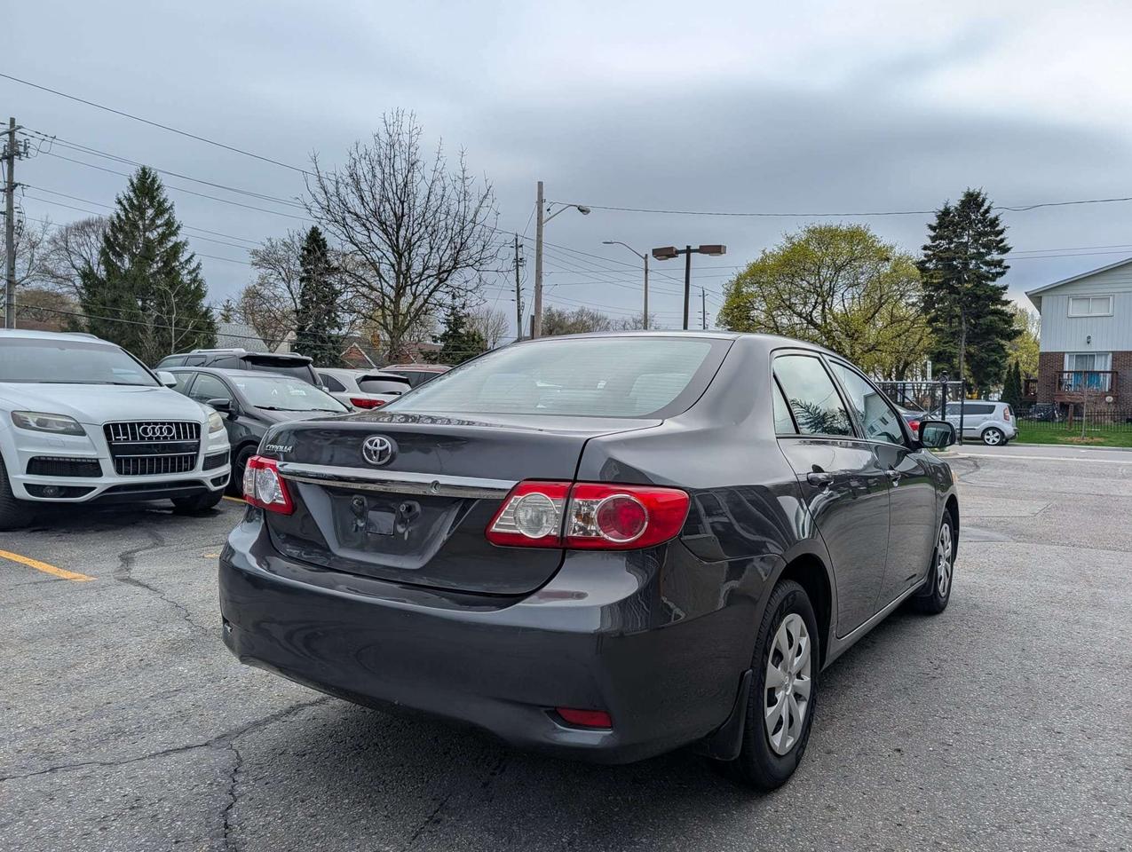 2013 Toyota Corolla LE Photo