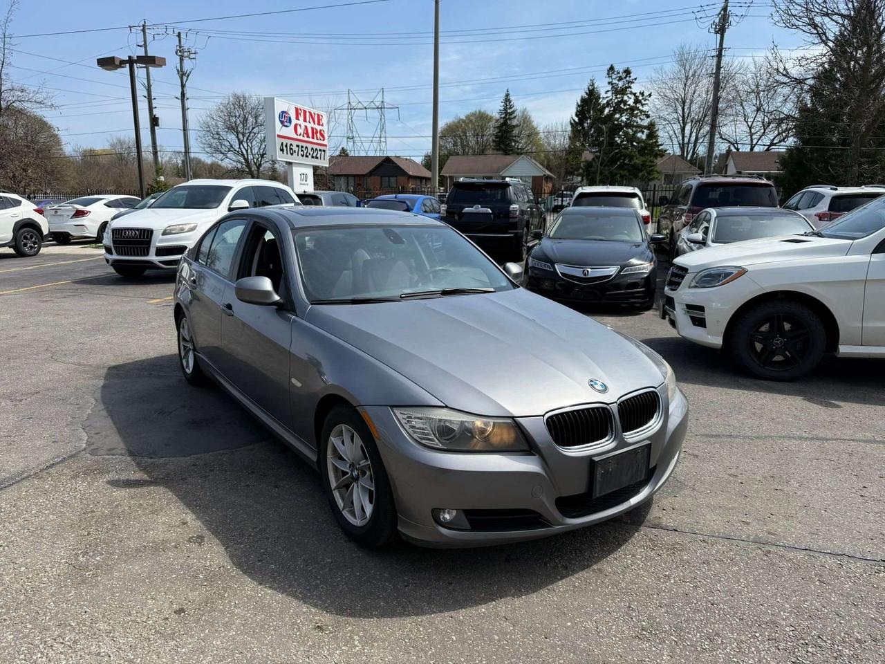 2010 BMW 335i 1 owners, 323i RWD, mint! low km! Photo