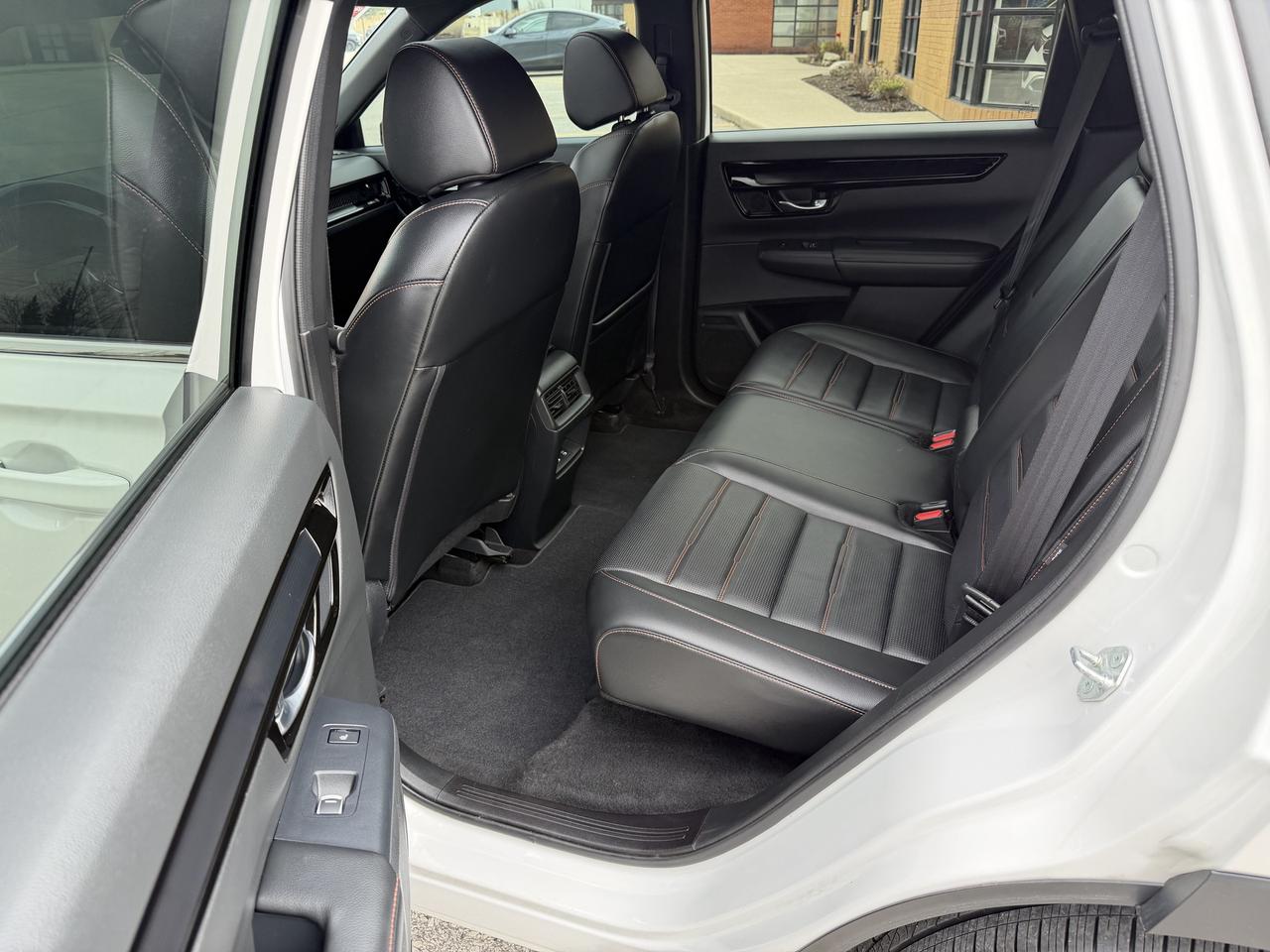 2025 Honda CR-V Hybrid Touring AWD Clean Carfax Hybrid Certified Photo